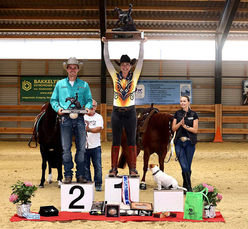 Shines Like Spook en Ann Fonck EAC Open Champions