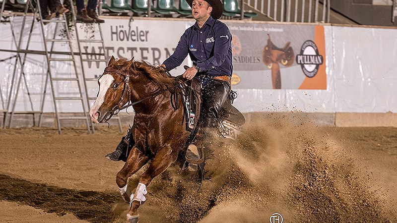 Grischa Ludwig domineert Open Breeders Futurity 3-jarigen