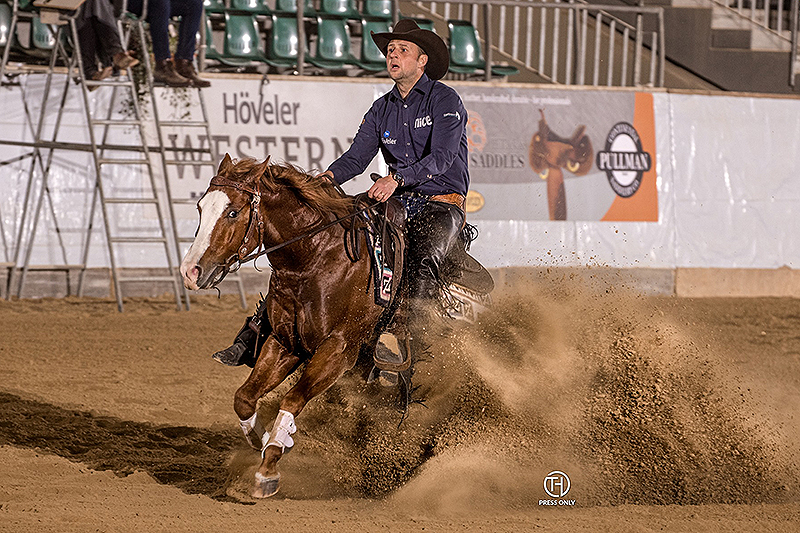 Grischa Ludwig domineert Open Breeders Futurity 3-jarigen