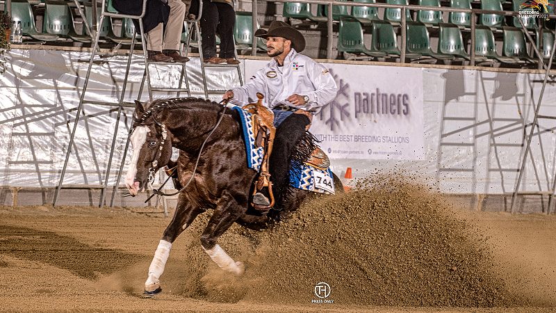 GD Peptos Olena Blue and Midili L4 Open Futurity Champions 4-years-old