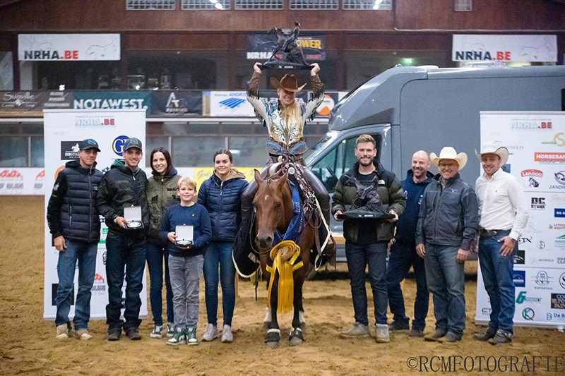 Stephanie Blessing gezegend in NRHA-B Futurity 3- en 4-jarigen