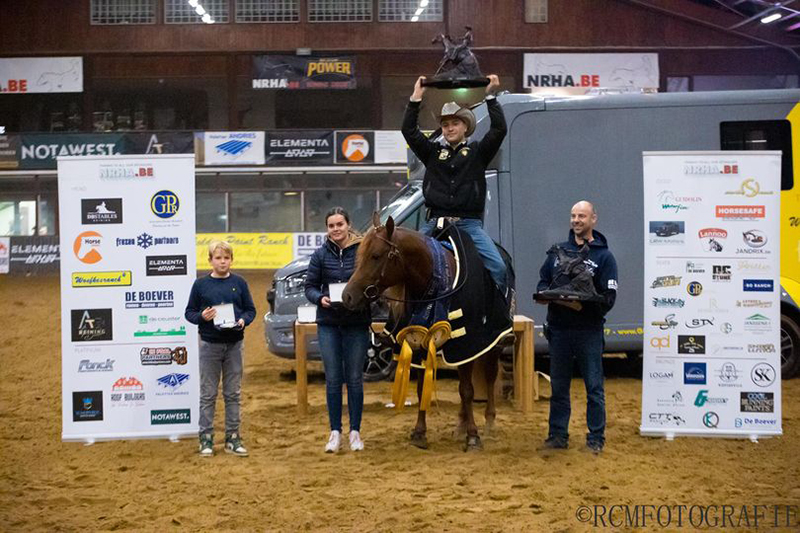 MDH Snap In Town en Touroute Thomas L4 Open Futurity Kampioen